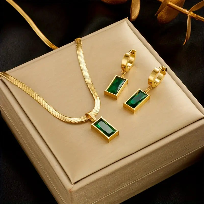 Viktoria™ - Emerald Elegance Collection