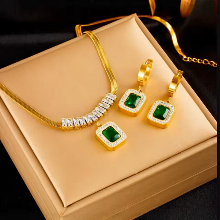 Amara Luxe™ - Emerald Elegance Collection